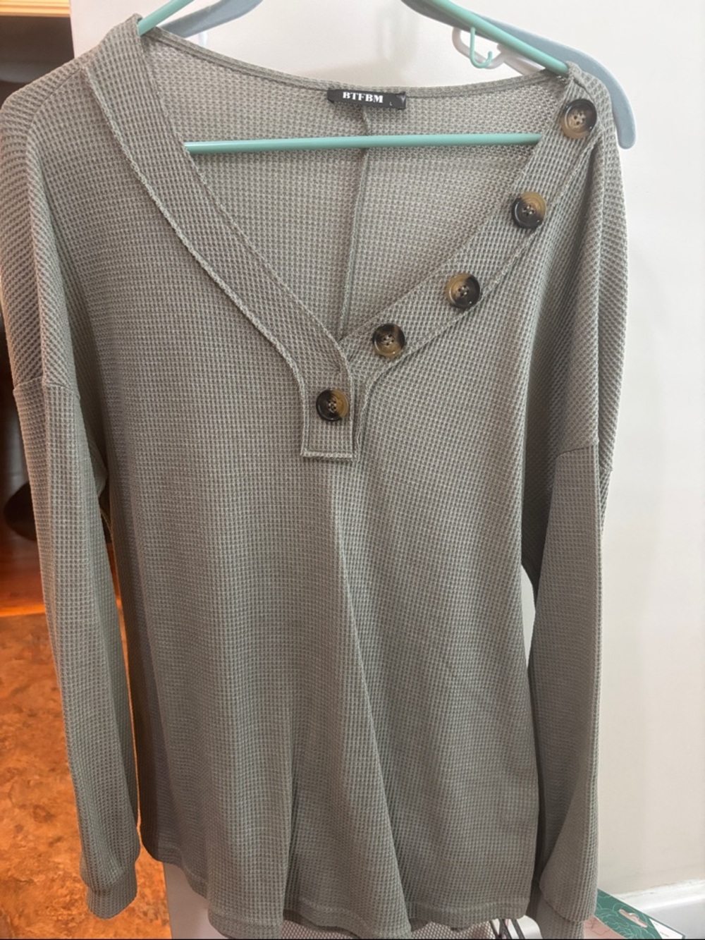 BTFBM Women's Waffle Knit Long Sleeve Top - Sage Green